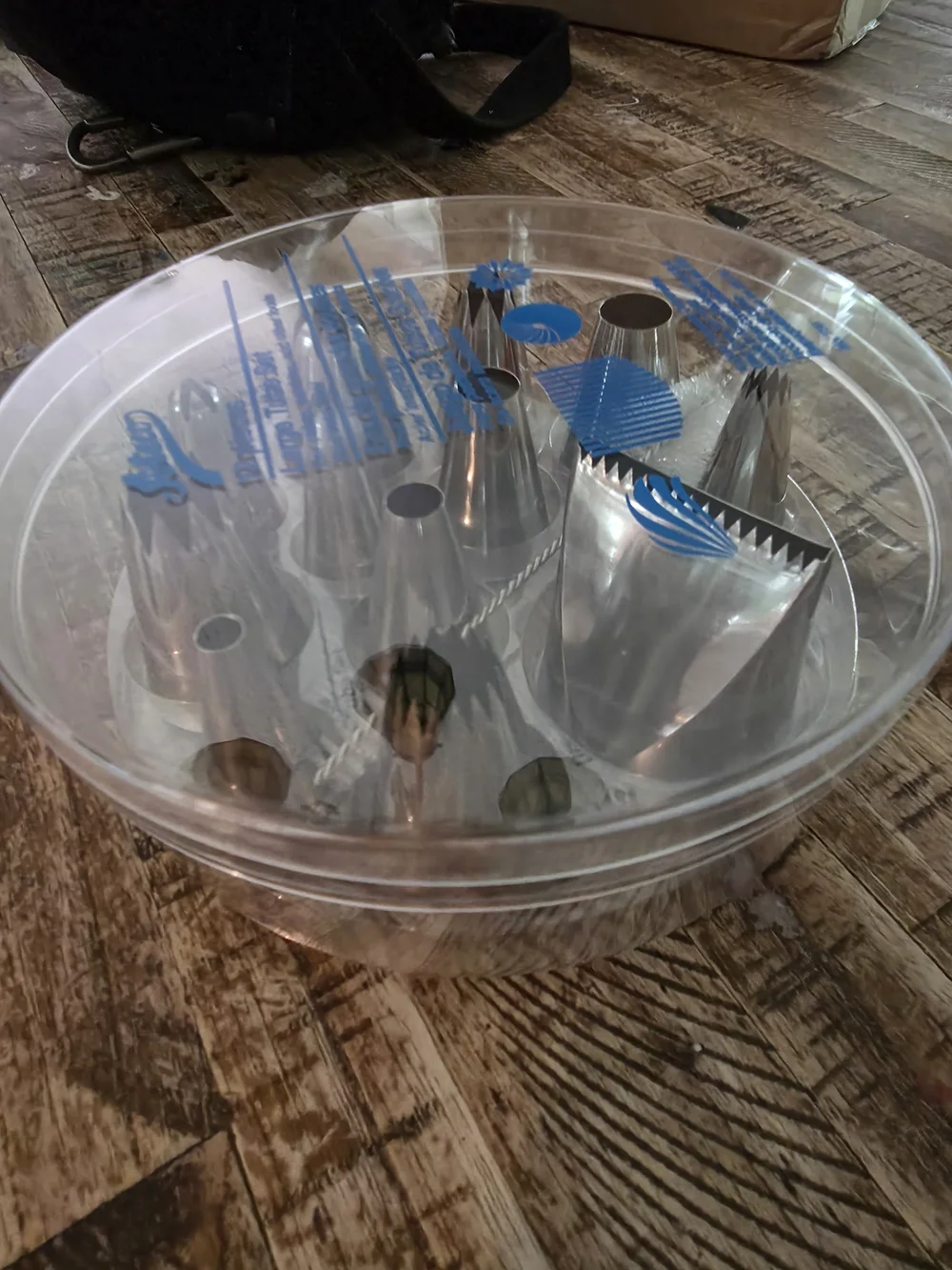 Meral Piping Tip Set with Plastic  Case -Clear